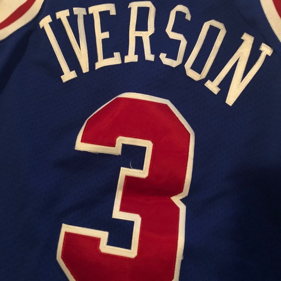 Small Allen Iverson throwback jersey - Picture 2 of 3